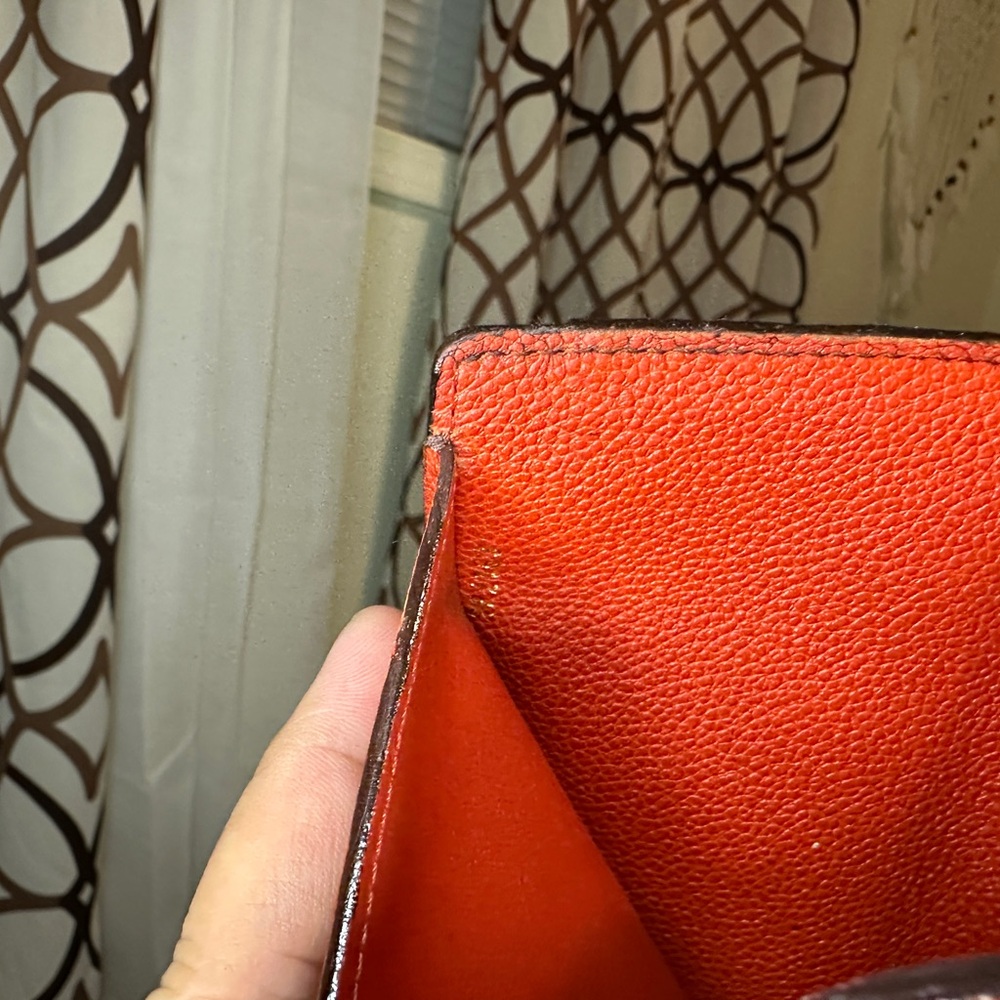 LOUIS VUITTON Red Monogram Empreinte Compact Curieuse - Picture 9 of 11